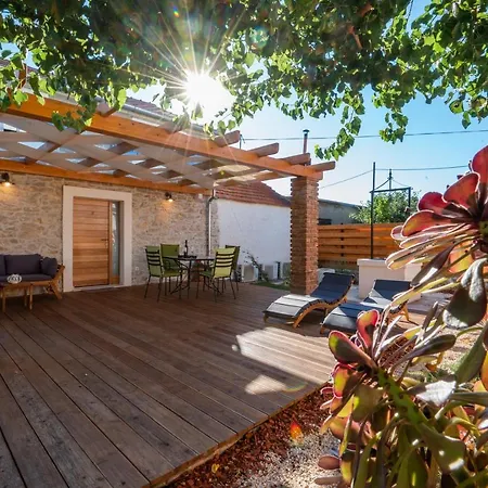 Tatil Evi Perliano *